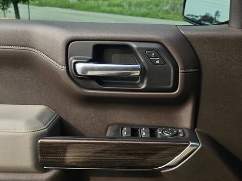 Used 2019 Chevrolet Silverado 1500 LT w/ Texas Edition RWD image 26