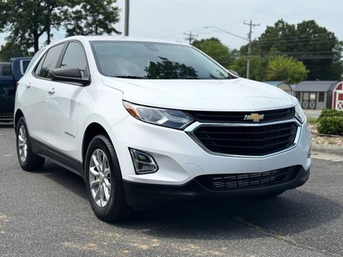 Used 2020 Chevrolet Equinox LS w/ LS Convenience Package FWD image 8