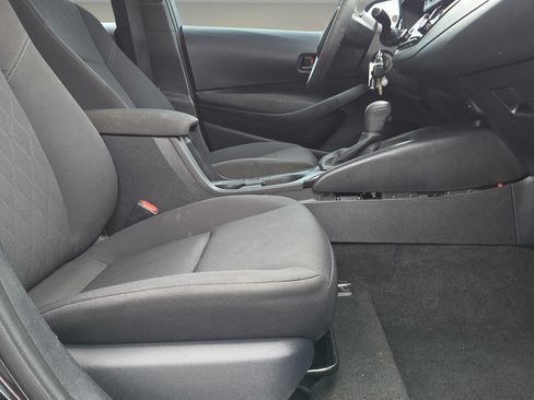 Used 2025 Toyota Corolla LE FWD image 15