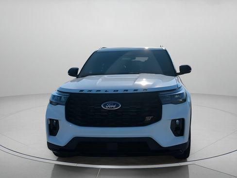 New 2026 Ford Explorer ST RWD image 9