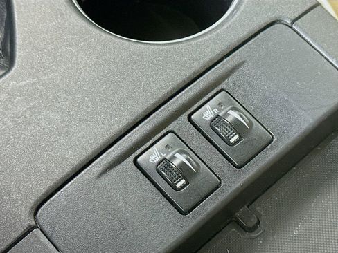 Used 2015 Toyota Camry XLE image 19