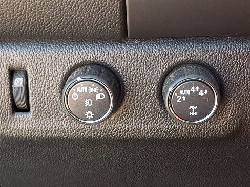 Used 2018 Chevrolet Colorado LT w/ Luxury Package, Chrome AWD/4WD image 25