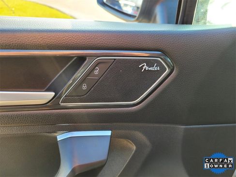 Used 2022 Volkswagen Tiguan SEL R-Line image 22