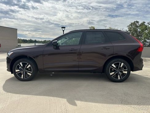 New 2026 Volvo XC60 B5 Plus w/ Climate Package image 4