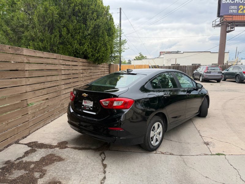 Used 2017 Chevrolet Cruze LS FWD image 4