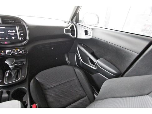 Certified 2023 Kia Soul LX w/ Option Group 015 FWD image 13