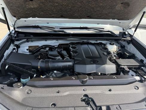 Certified 2024 Toyota 4Runner SR5 Premium AWD/4WD image 27
