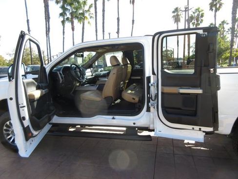 Certified 2022 Ford F350 Lariat w/ Lariat Value Package image 27