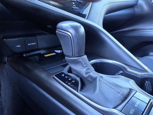 Used 2023 Toyota Camry XSE image 19