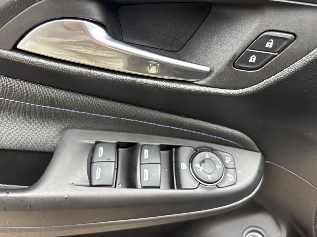 Used 2025 Buick Envista Sport Touring w/ Convenience I Package FWD image 23