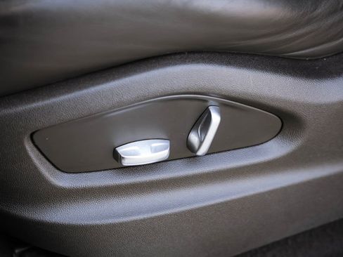 Used 2021 Porsche Cayenne Coupe image 18