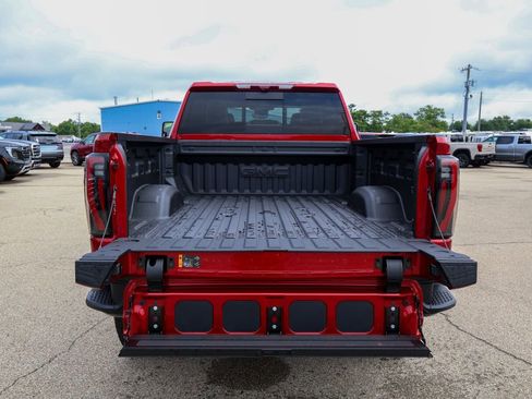 New 2026 GMC Sierra 2500 AT4X w/ LPO, Black Badging Package AWD/4WD image 5