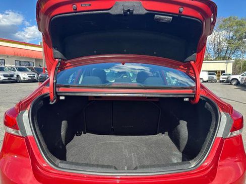 Used 2018 Hyundai Elantra SEL image 21