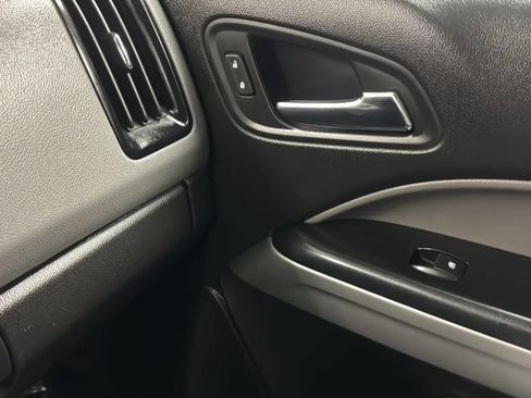 Used 2020 Chevrolet Colorado LT RWD image 17