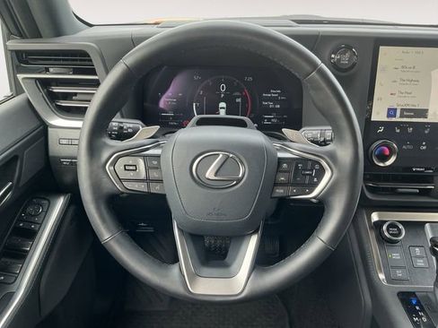 Used 2024 Lexus GX 550 w/ Accessory Package (Z1) AWD/4WD image 12