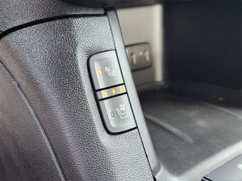 Used 2019 GMC Acadia Denali w/ Technology Package image 24