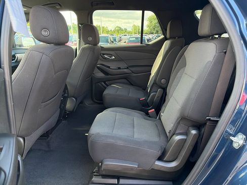 Used 2023 Chevrolet Traverse LT AWD/4WD image 27