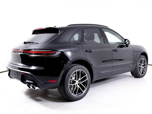 New 2026 Porsche Macan AWD/4WD image 32