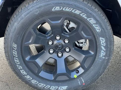 New 2026 RAM 1500 4x4 Crew Cab image 6