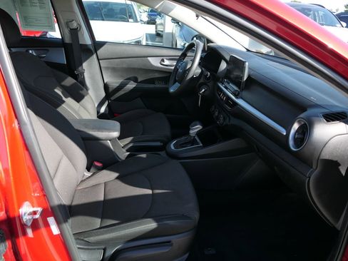 Used 2022 Kia Forte LXS image 32