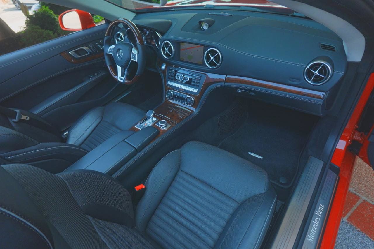 Used 2013 Mercedes-Benz SL 550 image 8