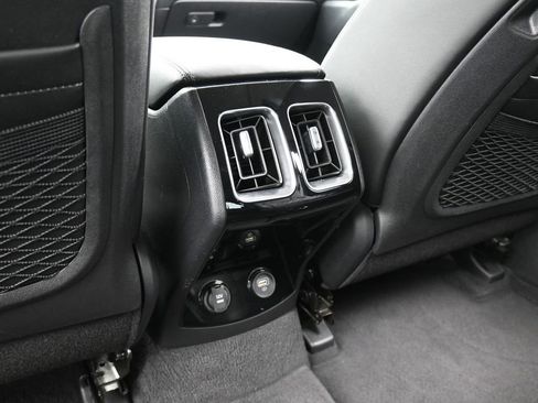 Used 2023 Kia Sorento SX image 37