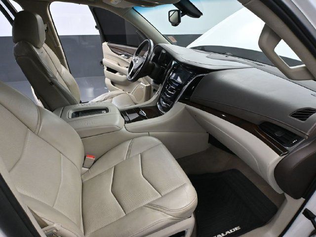 Used 2017 Cadillac Escalade ESV 4WD image 48