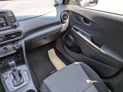 Used 2019 Hyundai Kona SE FWD image 17