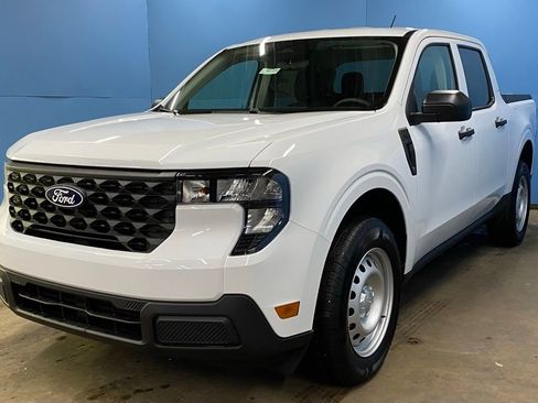 New 2025 Ford Maverick XL image 4