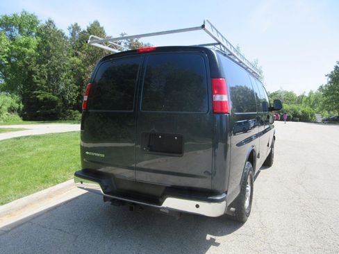 Used 2020 Chevrolet Express 2500 w/ Driver Convenience Package RWD image 16
