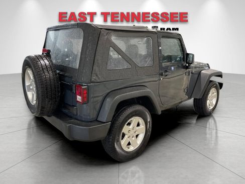 Used 2016 Jeep Wrangler Sport w/ Quick Order Package 24S AWD/4WD image 3