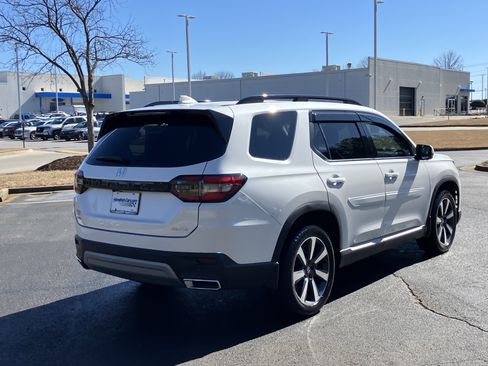Certified 2023 Honda Pilot Elite image 10