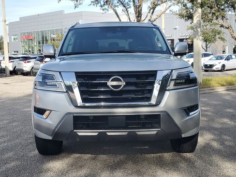 Used 2021 Nissan Armada SV image 2
