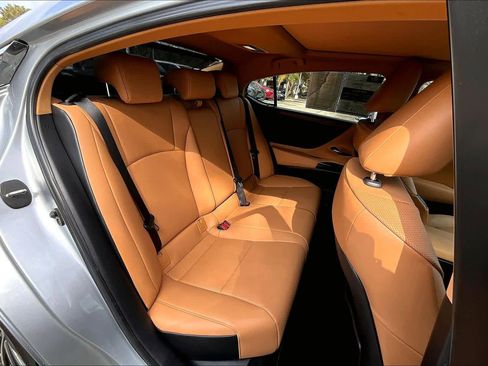 Used 2023 Lexus ES 350 w/ Premium Package image 19