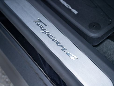Certified 2026 Porsche Taycan AWD/4WD image 12