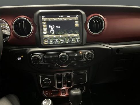 Used 2023 Jeep Gladiator Rubicon w/ Cold Weather Group image 8