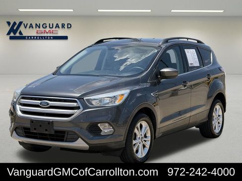 Used 2018 Ford Escape SE w/ SE Sync 3 Package FWD image 5
