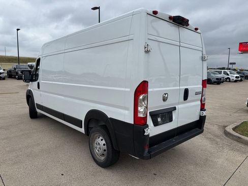 Used 2024 RAM ProMaster 2500 w/ Convenience Group FWD image 9