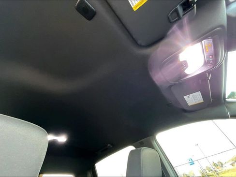 Used 2023 Chevrolet Colorado Trail Boss AWD/4WD image 15