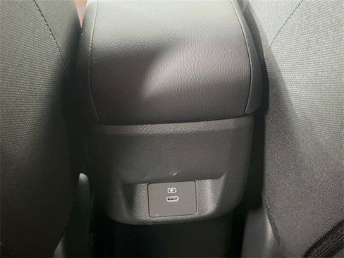 New 2025 Nissan Versa SR w/ Trunk Package image 15