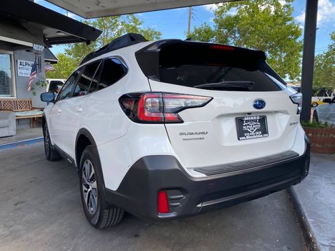 Used 2020 Subaru Outback Premium AWD/4WD image 6