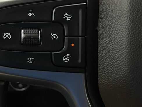 Used 2025 Chevrolet Silverado 1500 LT AWD/4WD image 20