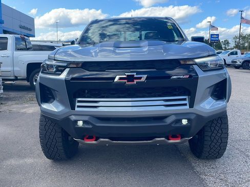 Used 2024 Chevrolet Colorado ZR2 image 2
