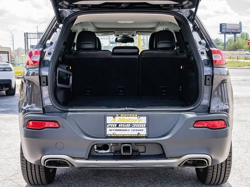 Used 2016 Jeep Cherokee Limited w/ Luxury Group image 12