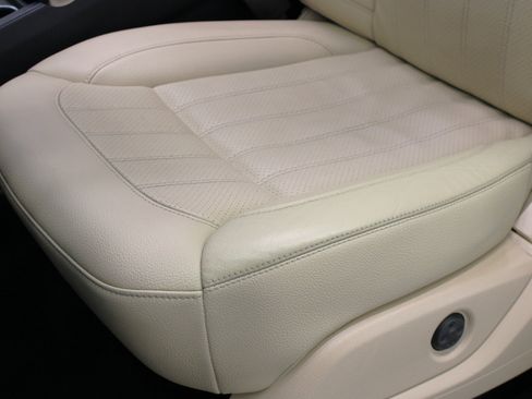 Used 2018 Mercedes-Benz GLS 450 4MATIC image 35