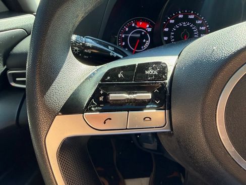 Used 2021 Hyundai Elantra SEL FWD image 17
