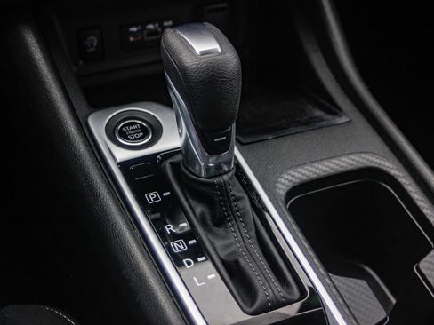 Certified 2025 Nissan Sentra SV image 20