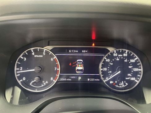 Used 2025 Nissan Rogue SV w/ SV Premium Package AWD/4WD image 25