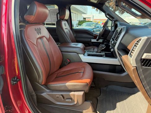 Used 2018 Ford F150 King Ranch w/ Equipment Group 601A Luxury AWD/4WD image 39