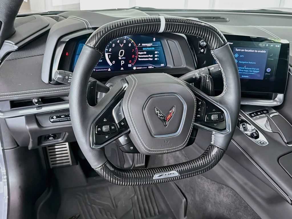 Used 2025 Chevrolet Corvette Z06 RWD image 11